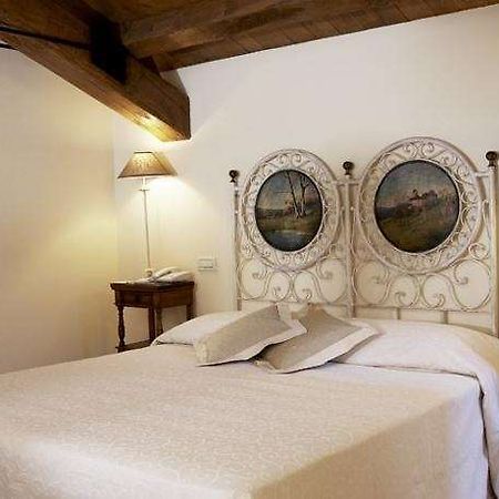 Hotel Residenza Cento Torri Ascoli Piceno Rum bild