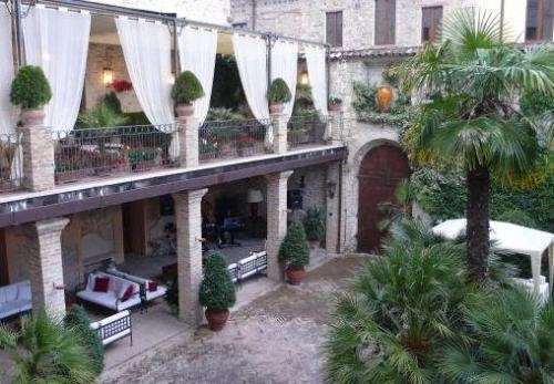 Hotel Residenza Cento Torri Ascoli Piceno Exteriör bild